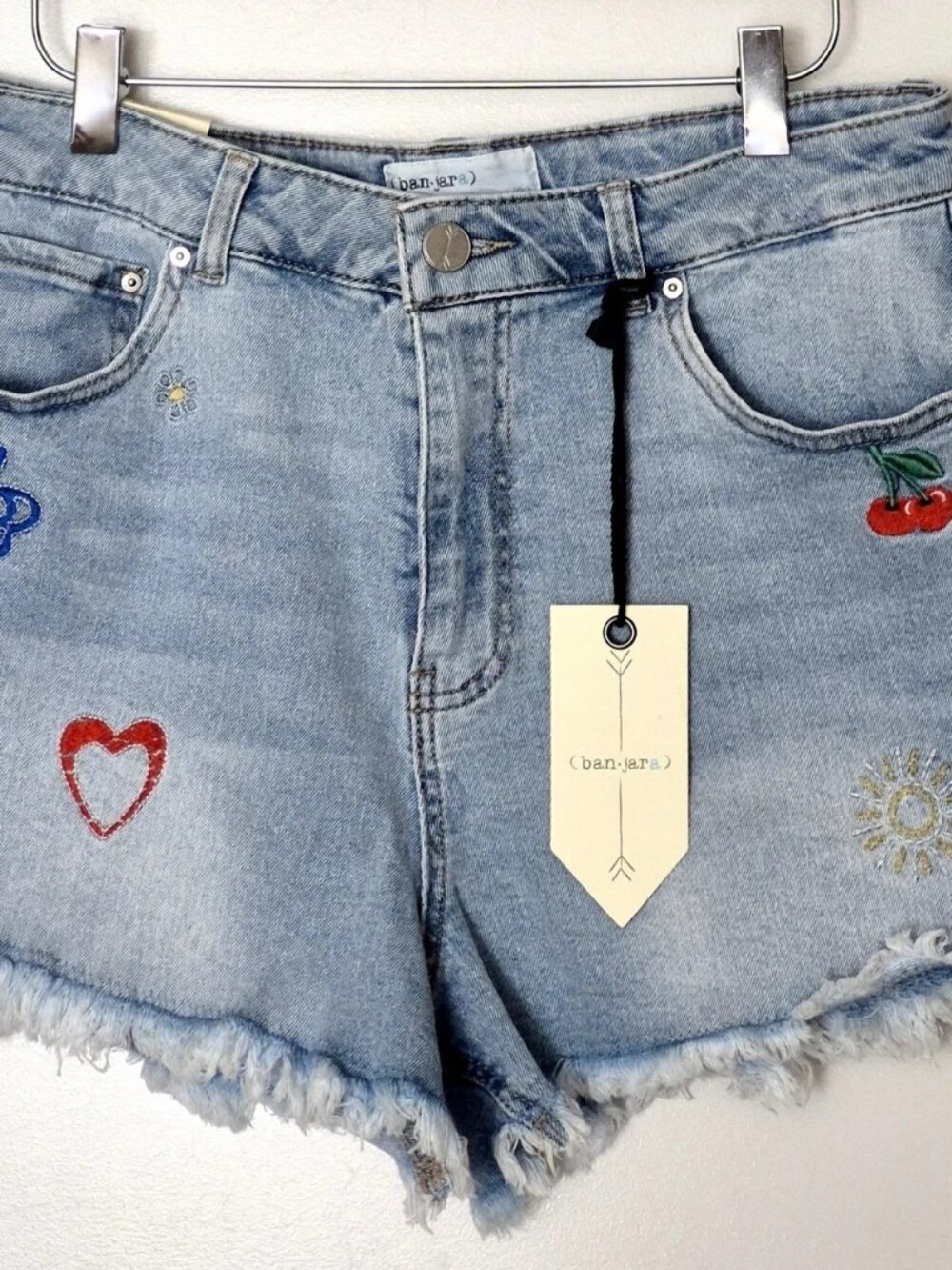 Banjara Denim Shorts Embroidered Boyfriend Frayed Hem Stretch Size 11/29 NWT